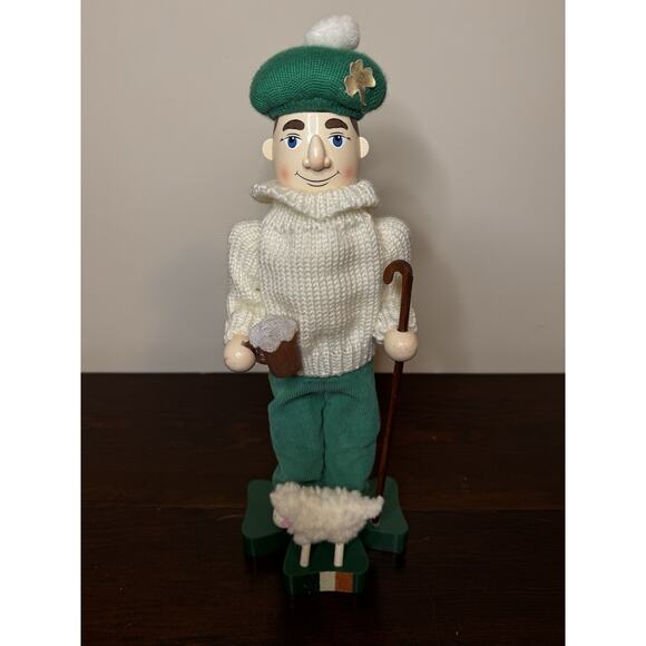 Nutcracker Village Irishman Christmas Nutcracker Shepherd Beer St. Patrick's Day - Picture 2 of 13